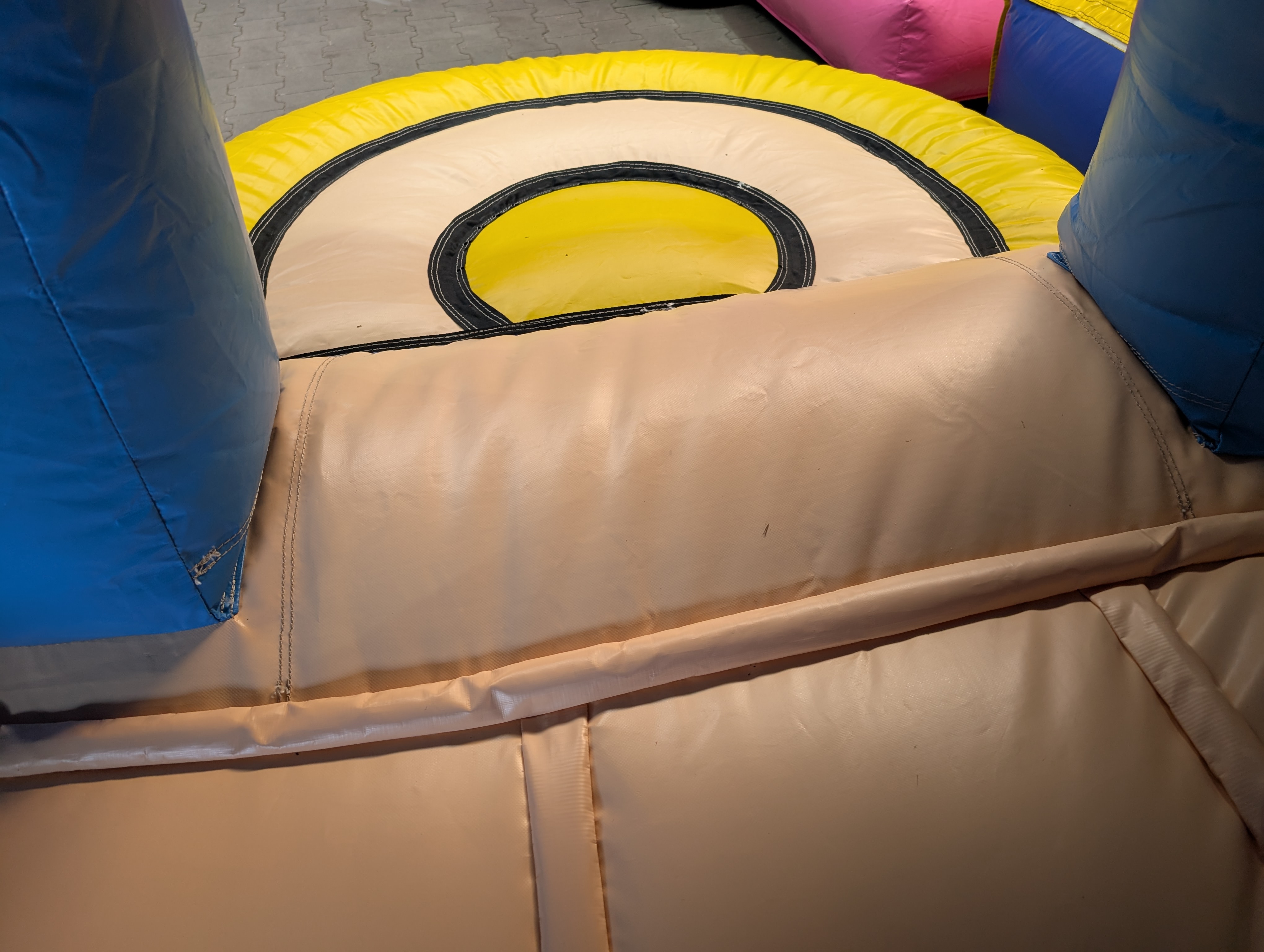 Hüpfburg 4,6x3,5 m - Multiplay Beach Party - gebrauchte Ausführung