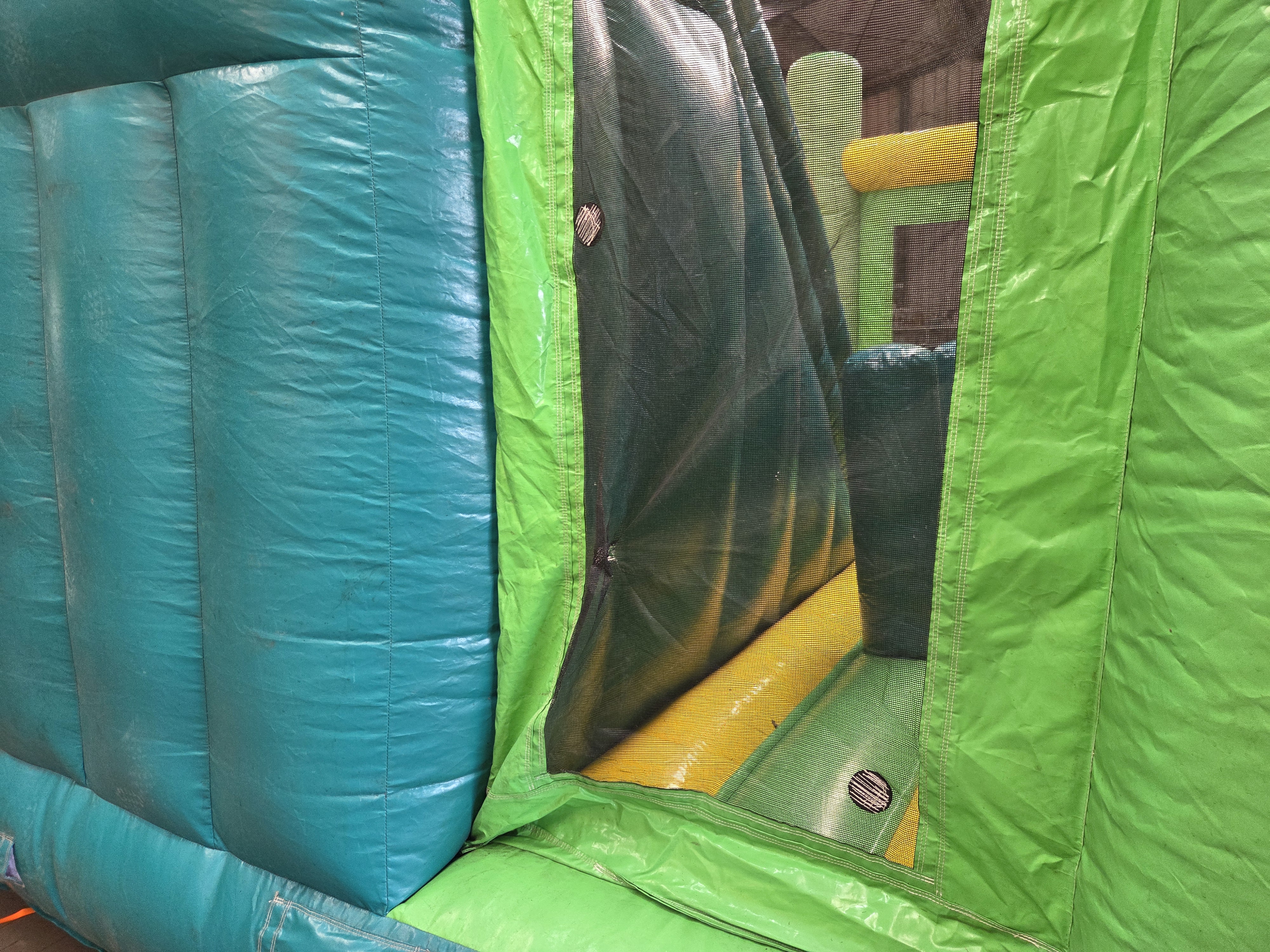 Hüpfburg 6x6,5 m - Jungle Multiplay - Gebrauchte Ausführung