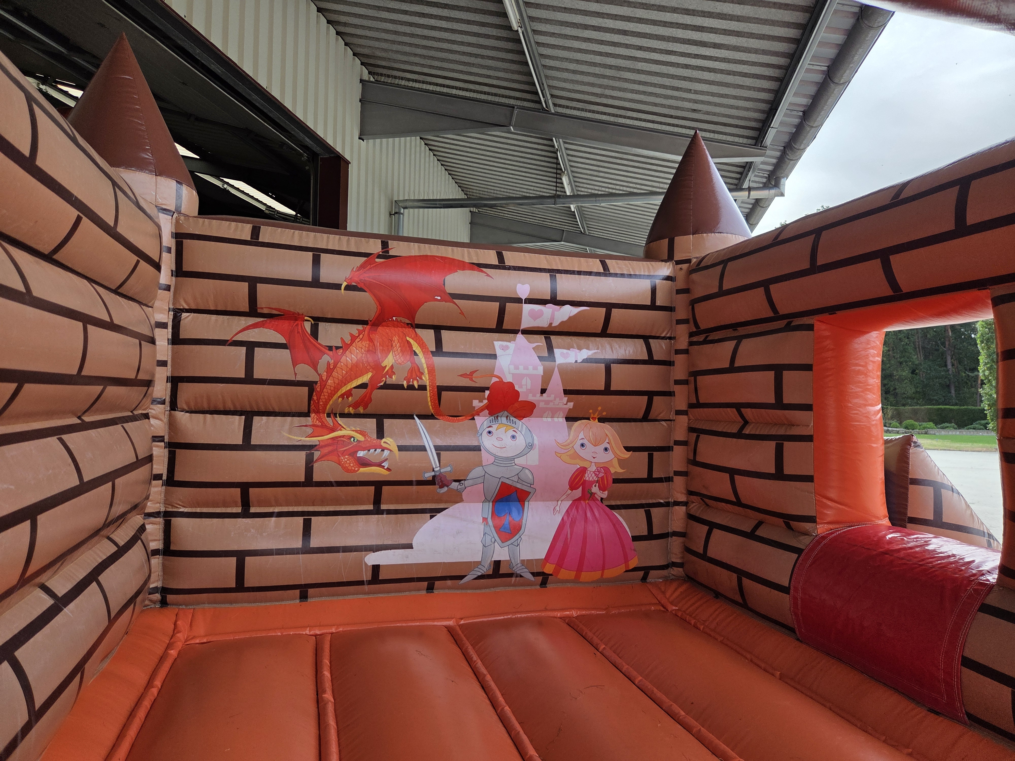 Hüpfburg 4,2x4 m - Ritter mit Rutsche - Gebrauchte Ausführung
