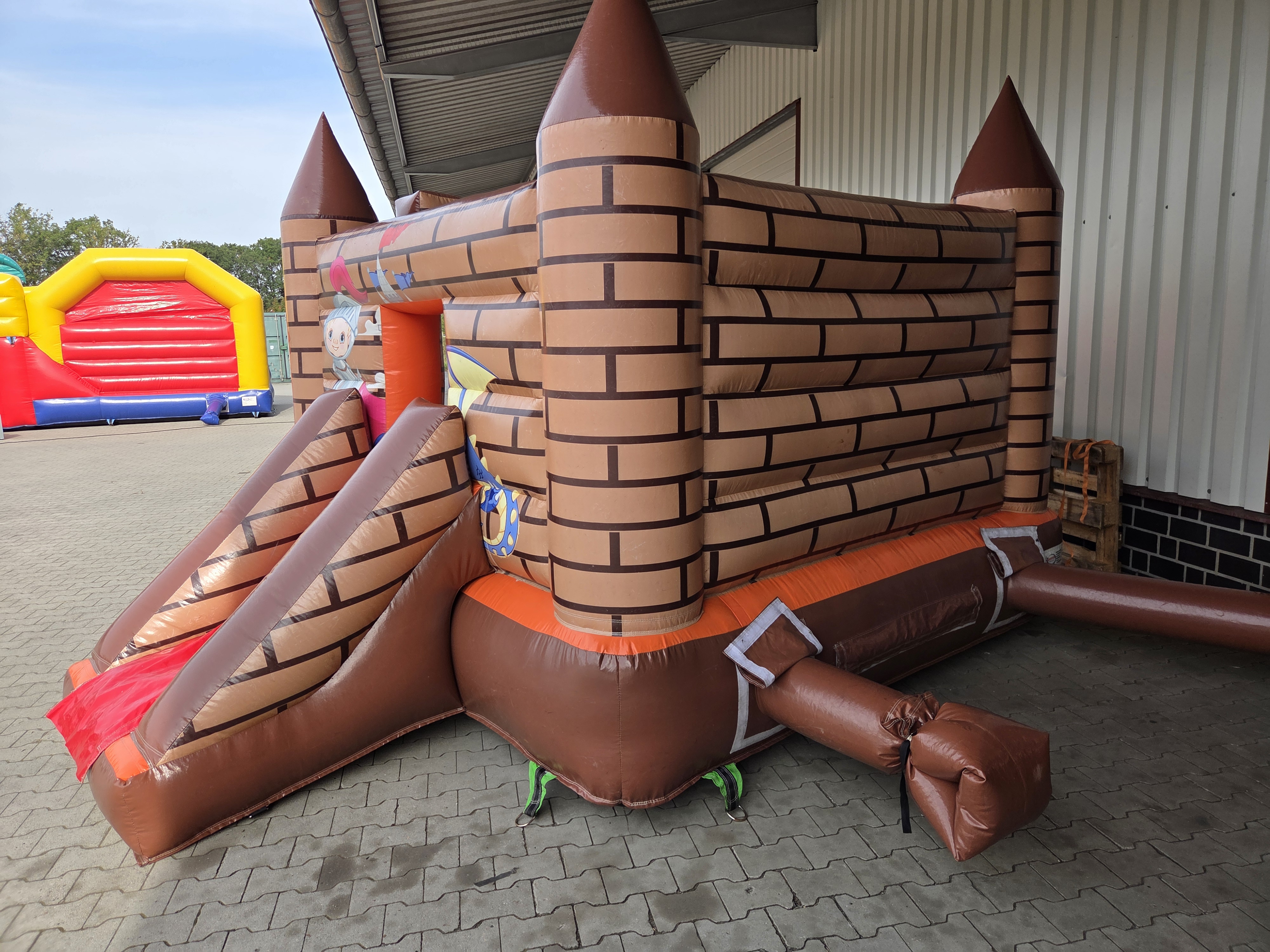 Hüpfburg 4,2x4 m - Ritter mit Rutsche - Gebrauchte Ausführung