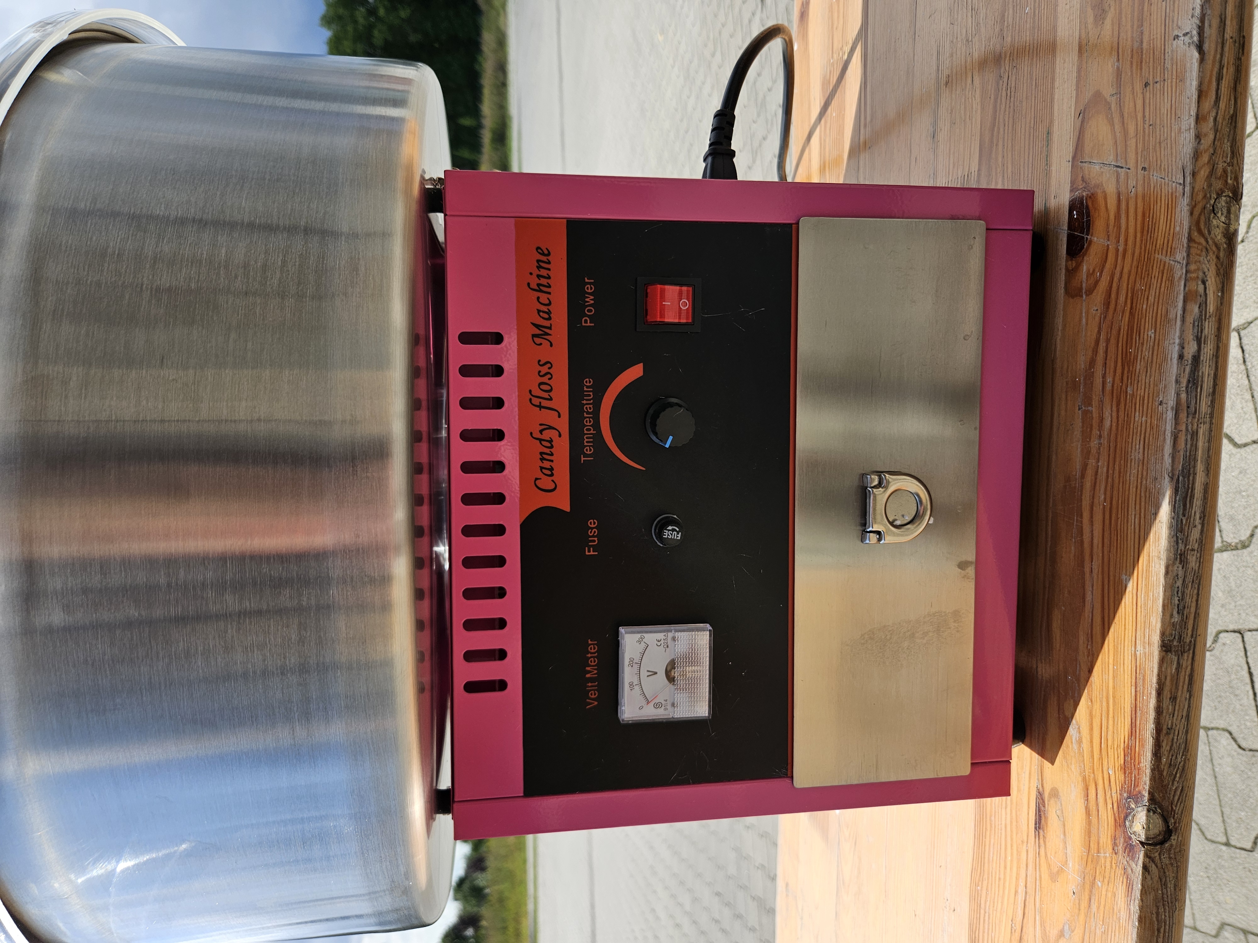 Zuckerwattemaschine mit Topf und Spuckschutz