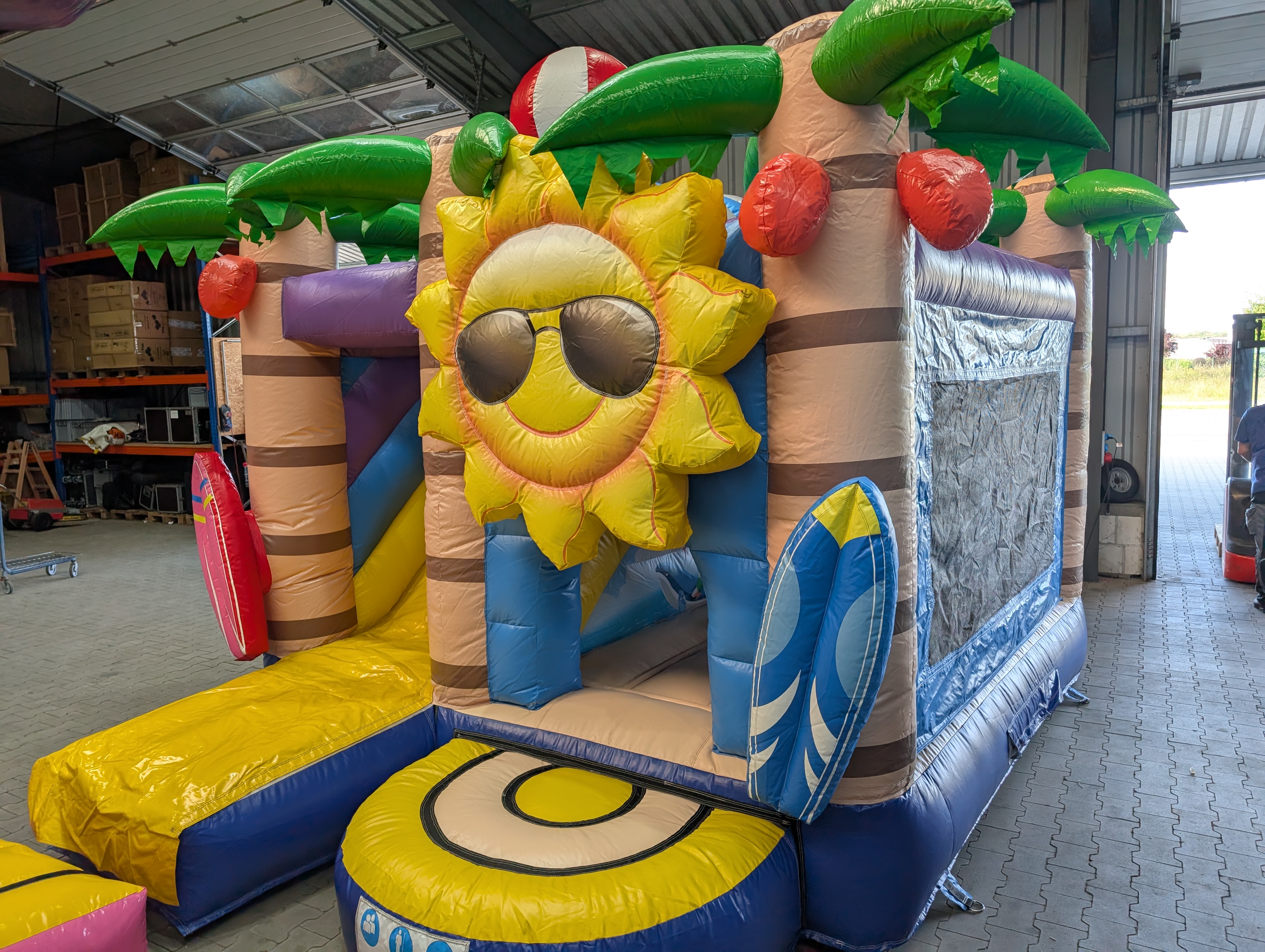 Hüpfburg 4,6x3,5 m - Multiplay Beach Party - gebrauchte Ausführung