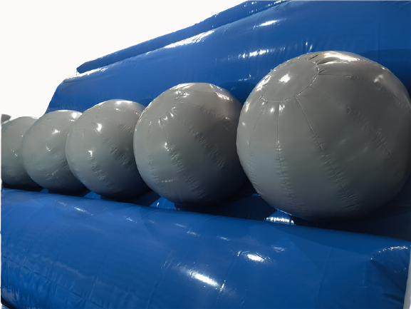 Bouncing Balls - Lauf über die Bälle -12,2x6,35 m (aB)