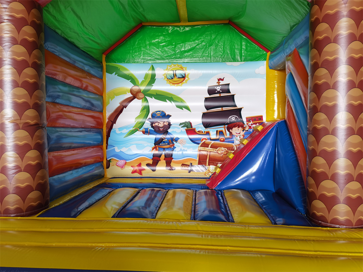 Hüpfburg 6x4,4 m - Pirateninsel mit Rutsche (Modell 2025)