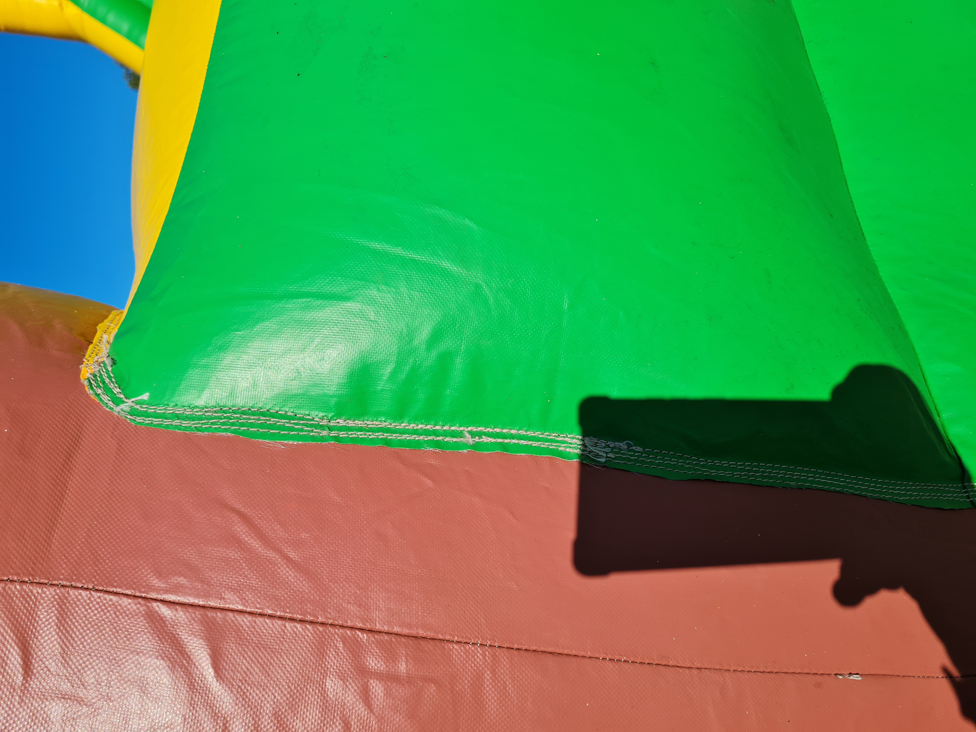 Rutsche mit Jungle-Motiv - 10x6,5 m - gebraucht