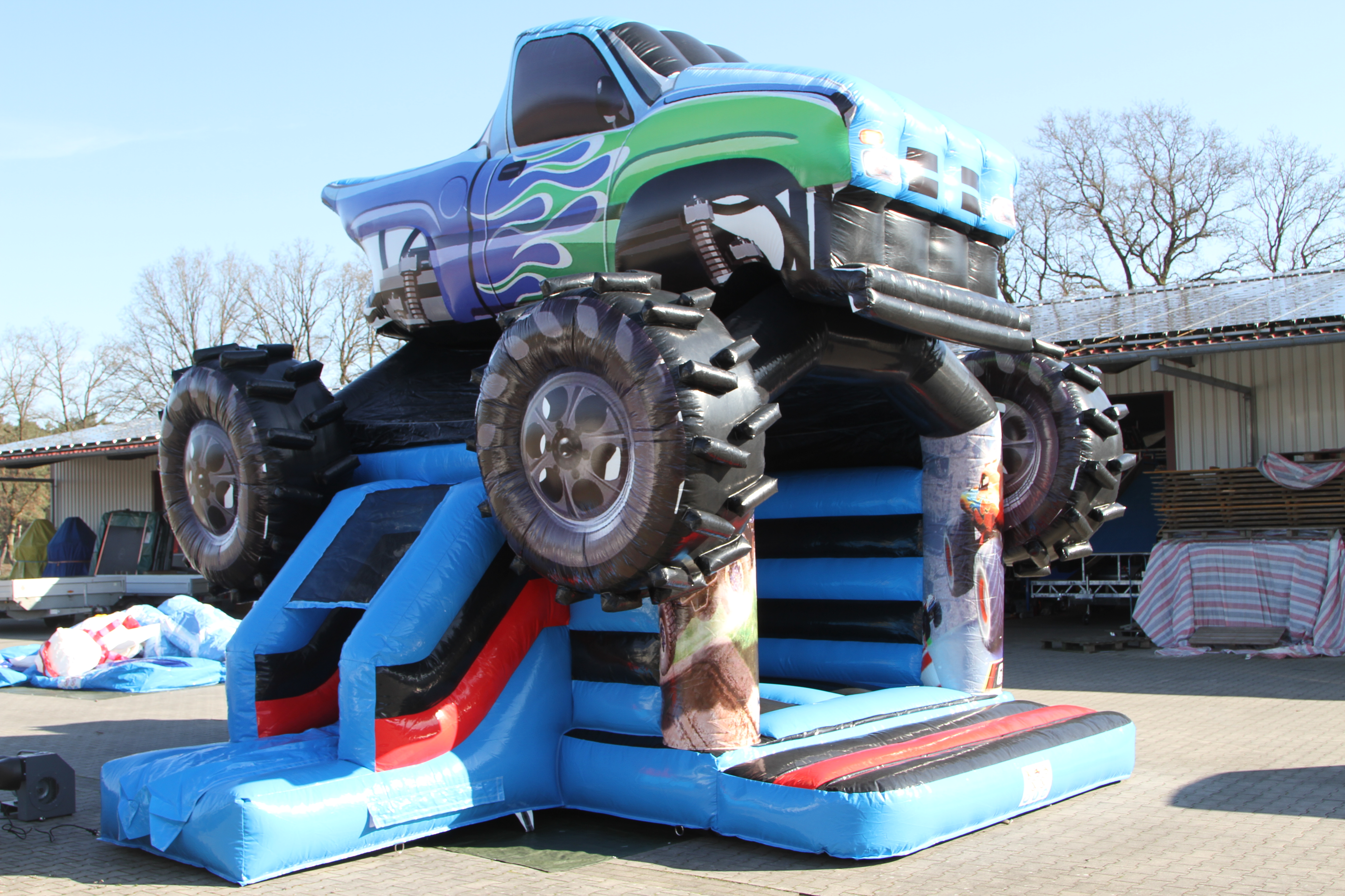 Hüpfburg 5,5x6 m - Monstertruck
