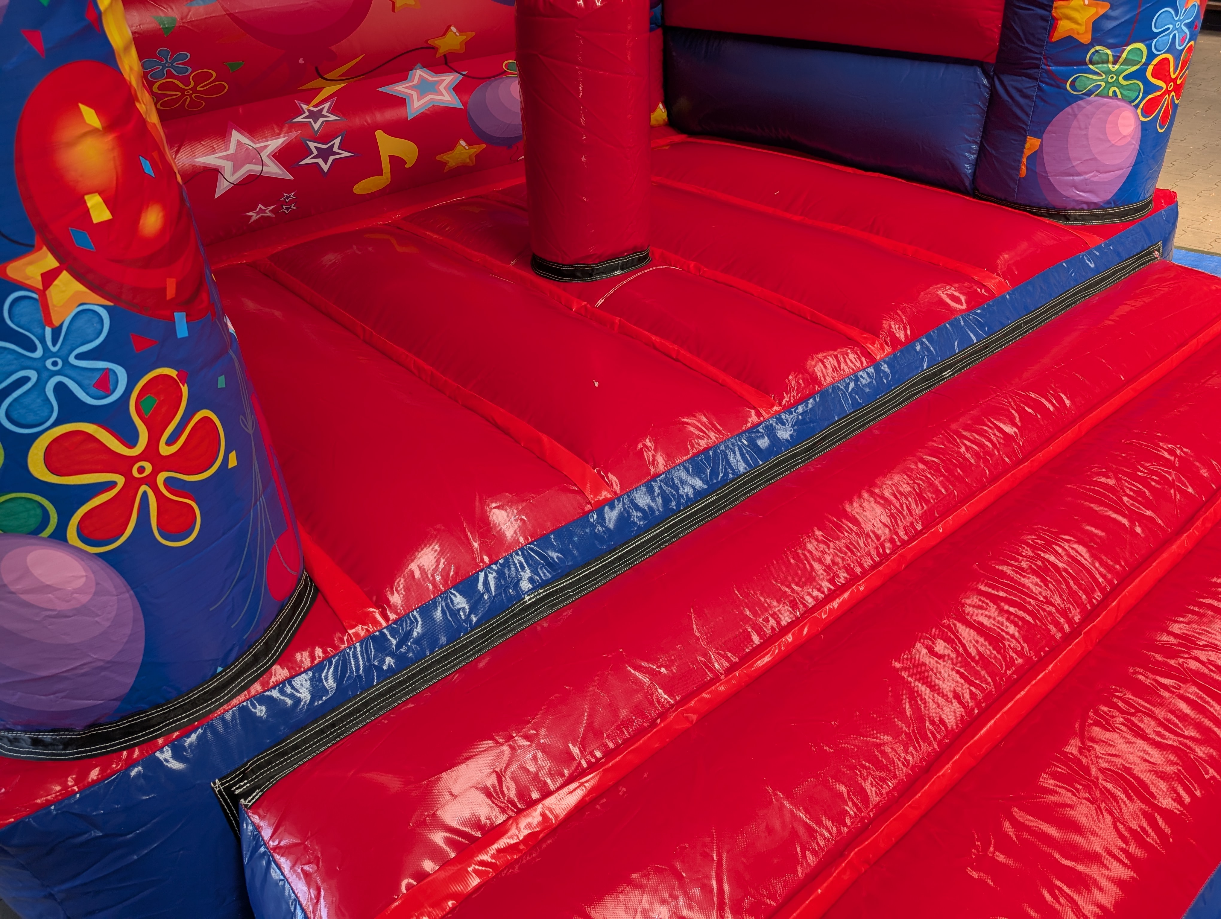 Hüpfburg - Party mit Hindernis - 3x3 m  