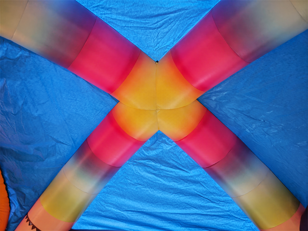 Hüpfburg 5,5x8,4 - Multiplay Beach