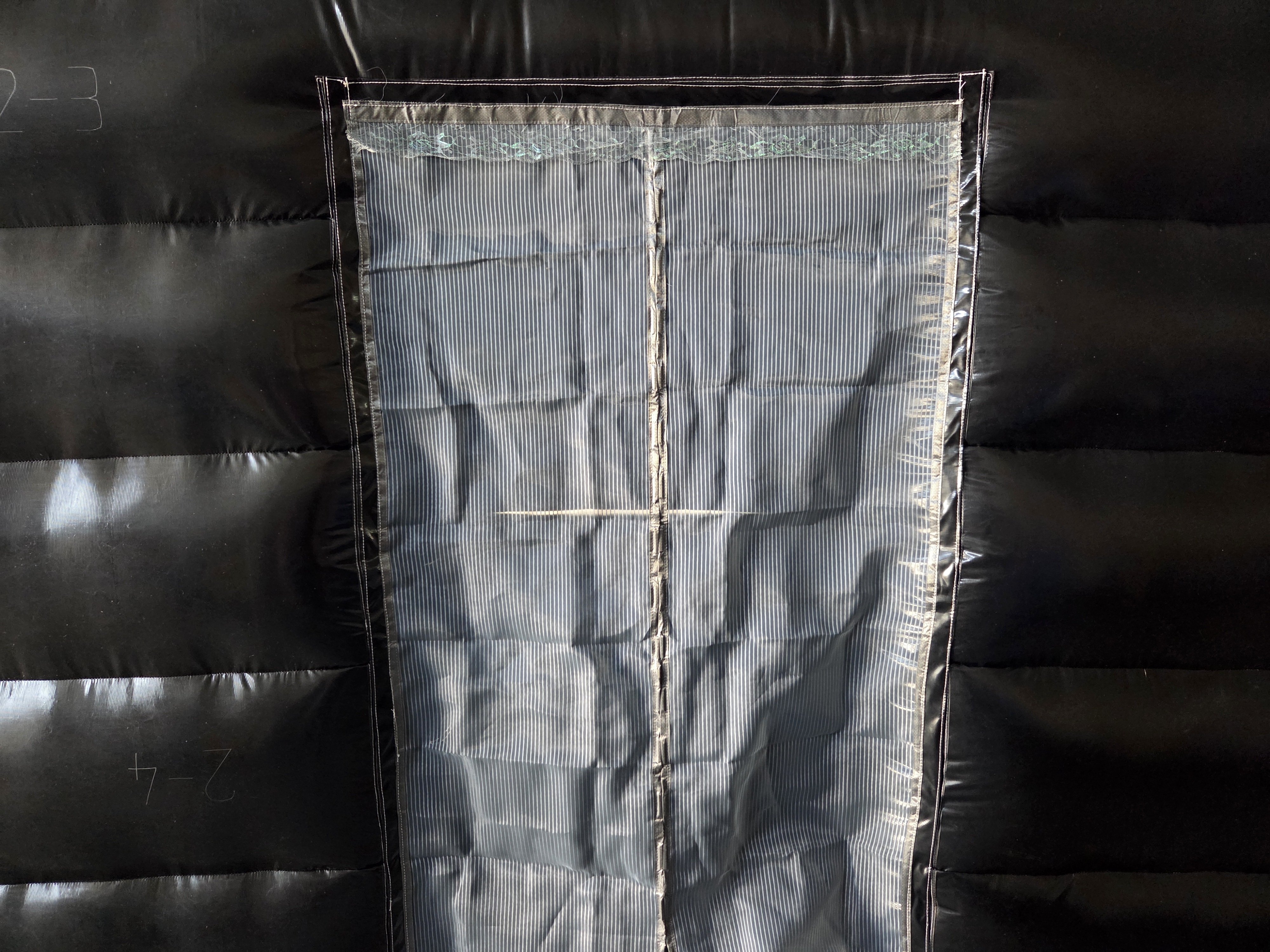Aufblasbares Zelt - 8x5x4m - schwarz