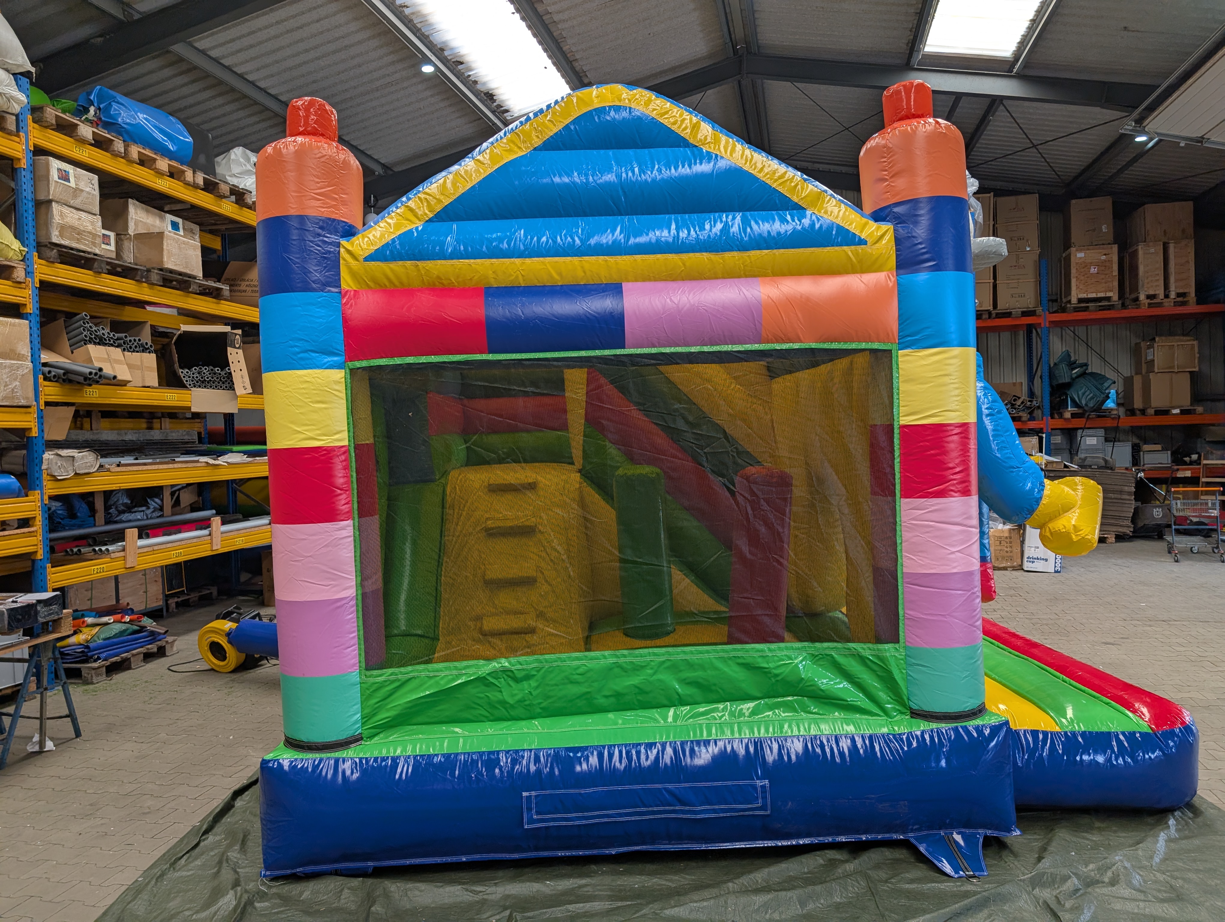 Hüpfburg 4,2x4 m - Mini Multiplay Bausteine - Vorführmodell 
