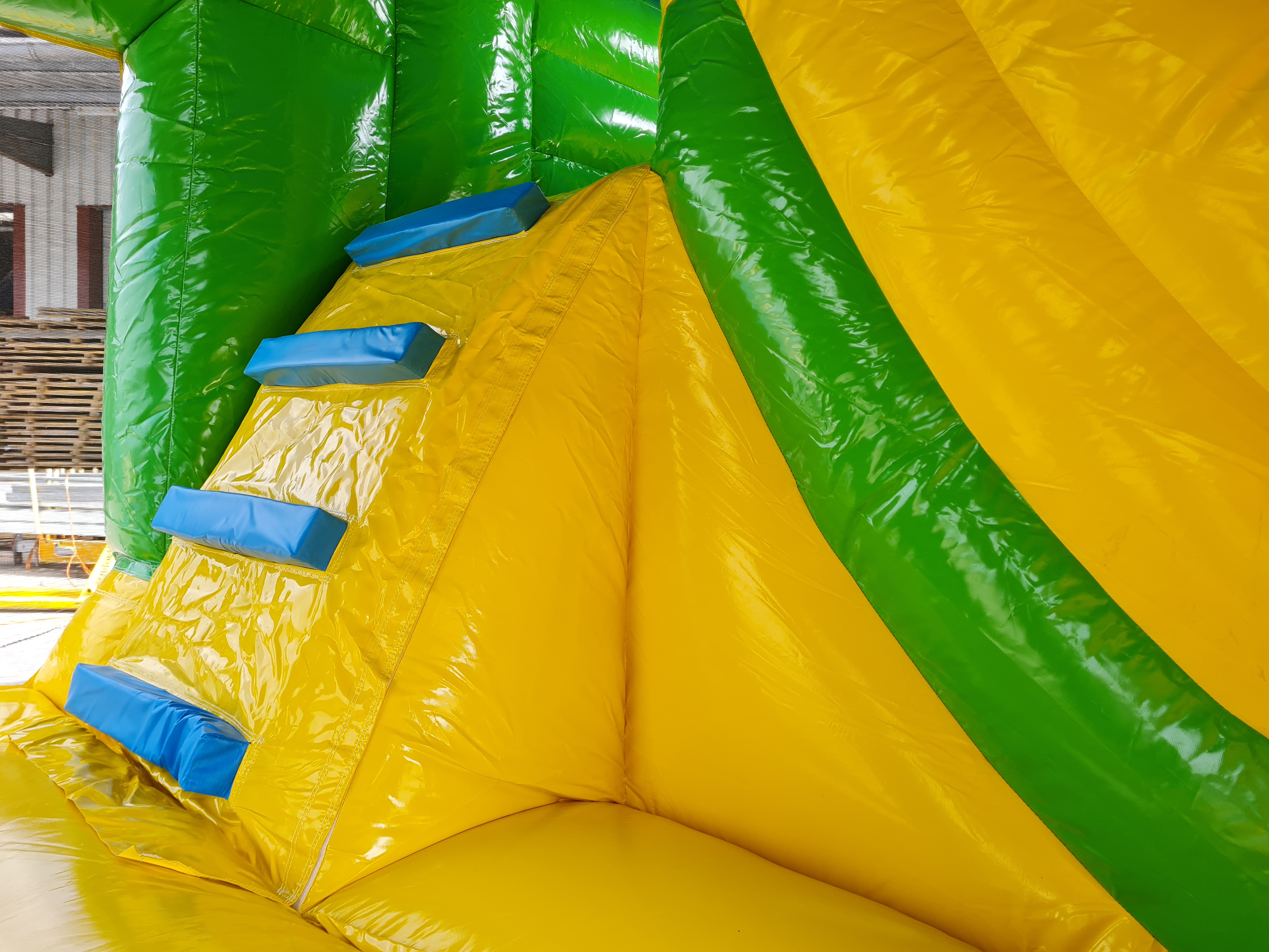 Multiplay-Hüpfburg 5x4 m - mit Rutsche - Jungle